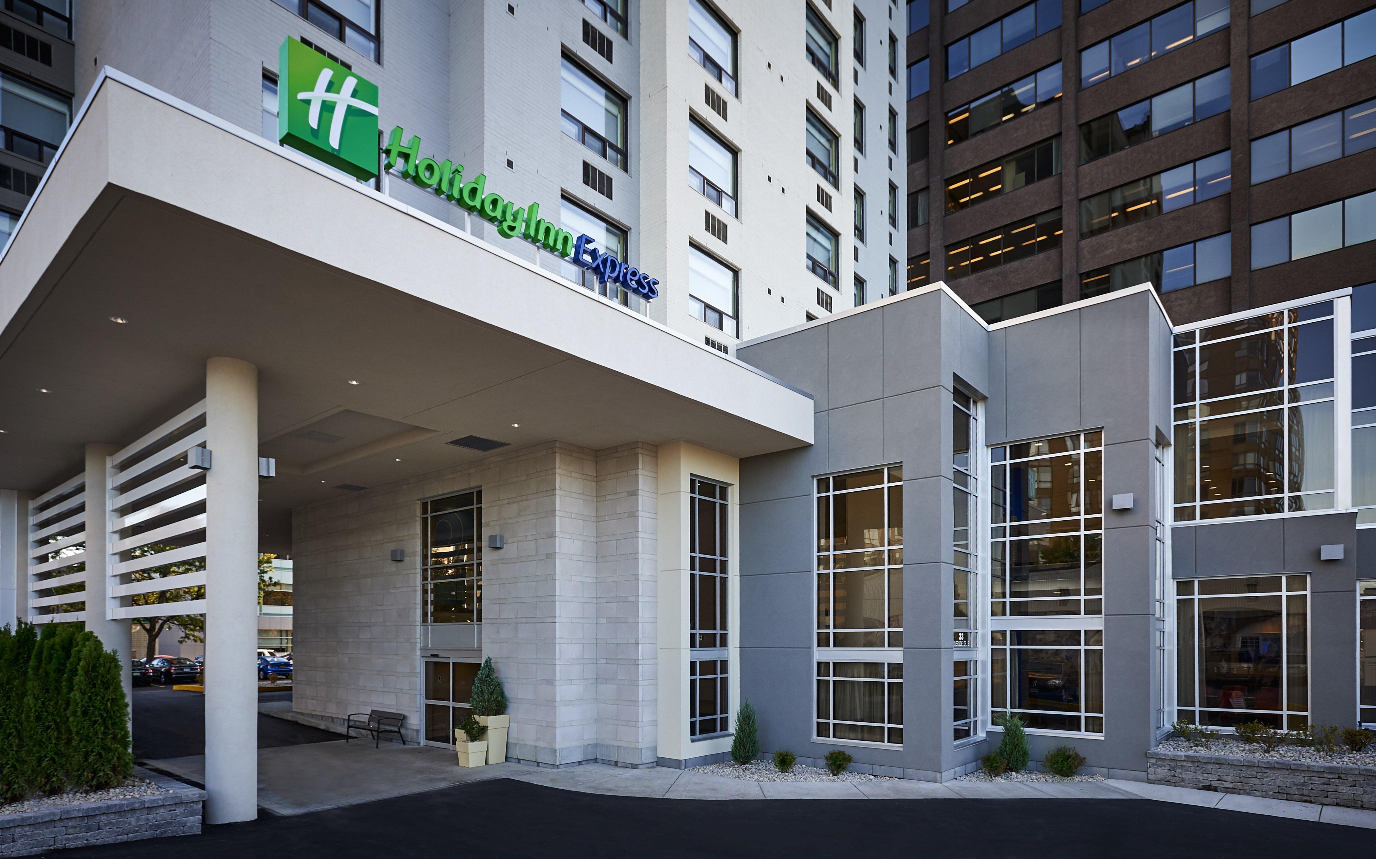 Holiday Inn Express Windsor Waterfront By Ihg Exterior foto