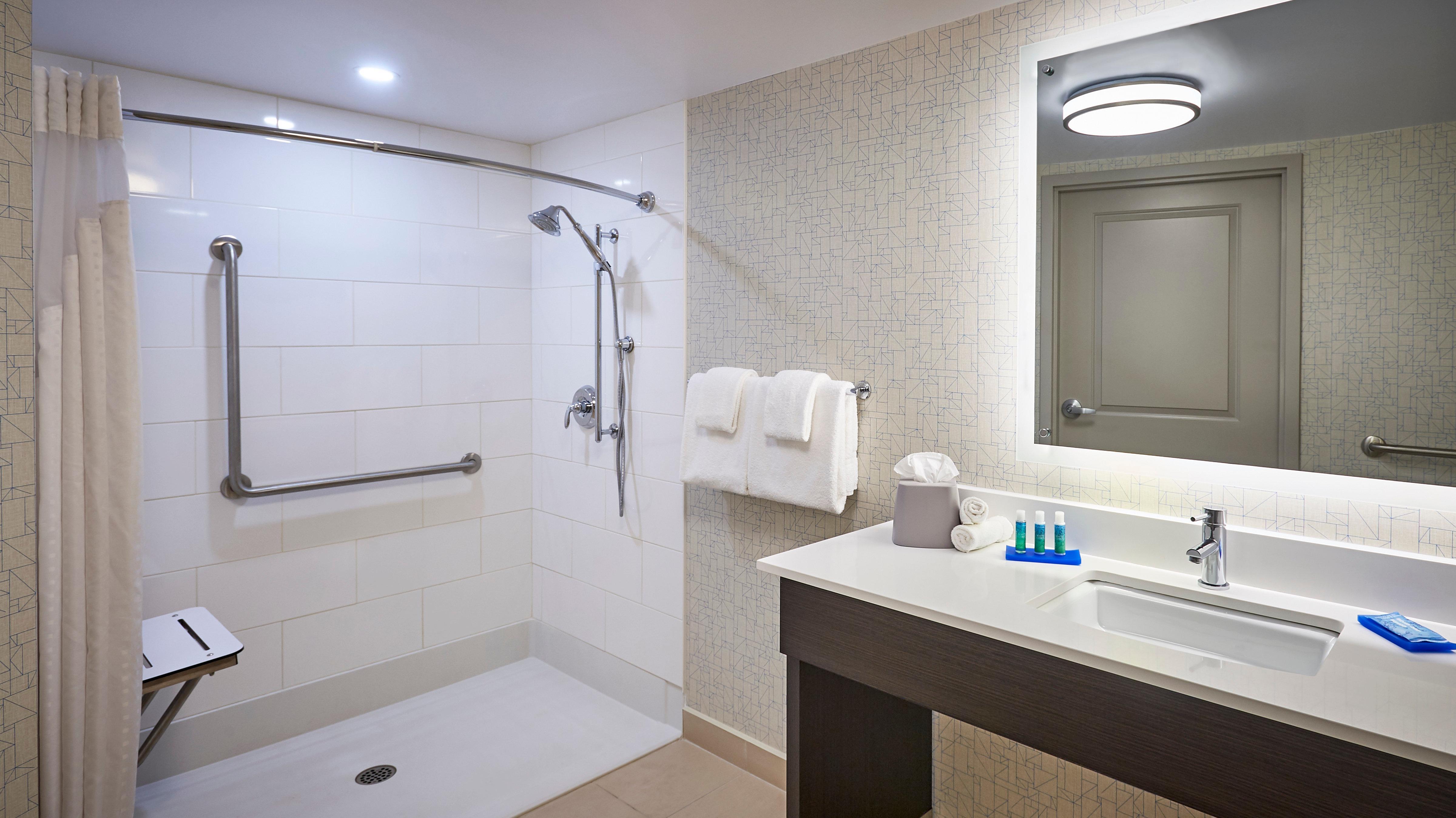 Holiday Inn Express Windsor Waterfront By Ihg Exterior foto