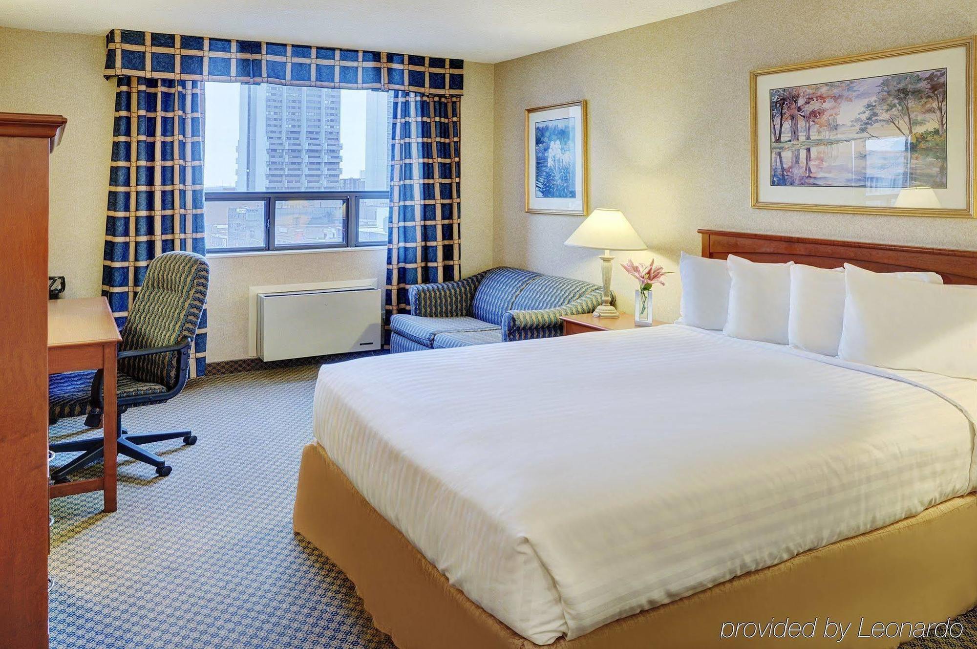 Holiday Inn Express Windsor Waterfront By Ihg Exterior foto